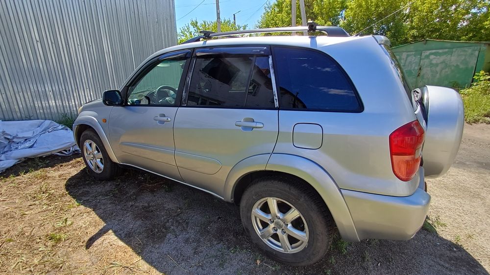 Toyota  RAY 4 в хорошем состояние