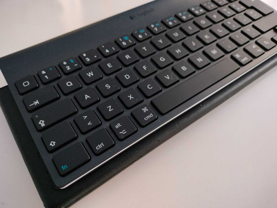 Logitech Tablet Keyboard For iPad, безжична