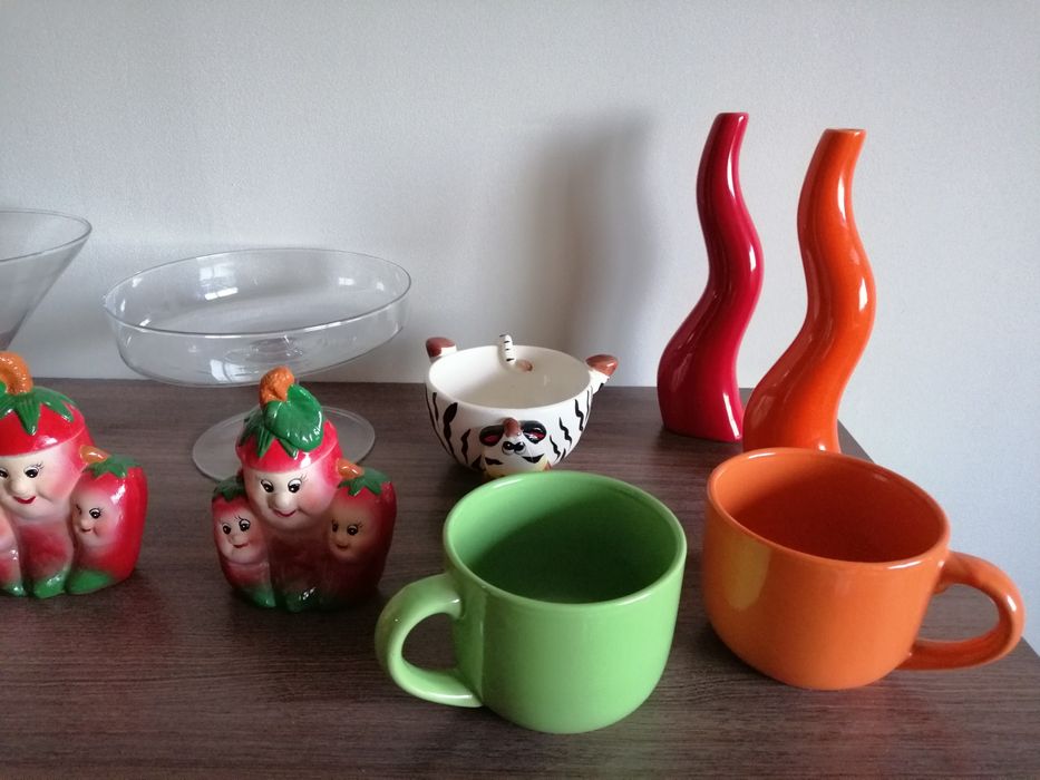 Свещници, вази, фруктиери, касички, чаши и други