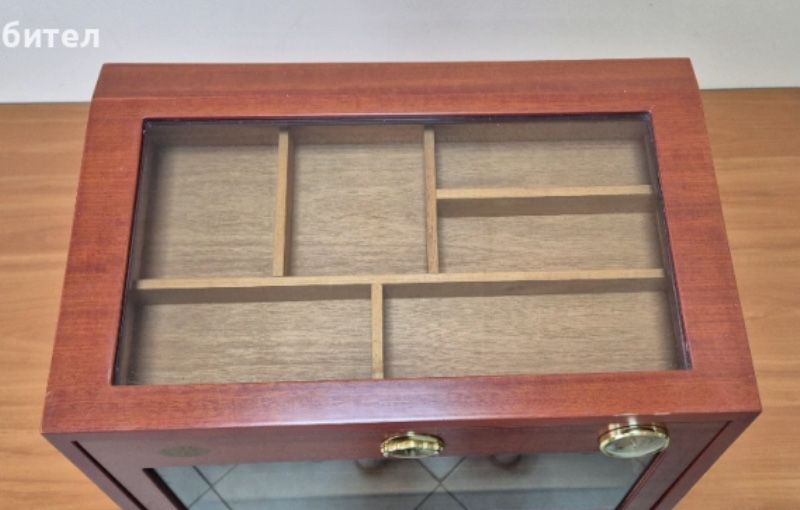 Луксозен хумидор за пури Habanos – със стъклен капак и чекмедже