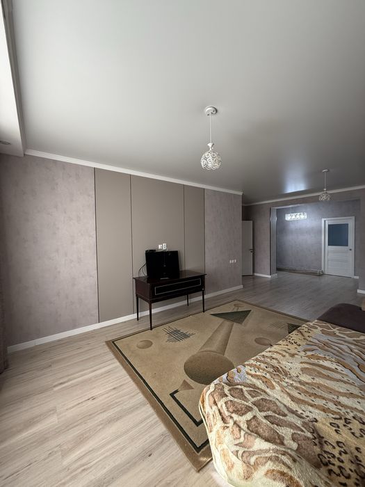 Сдам 2ком кв 87кв, 8 школа!