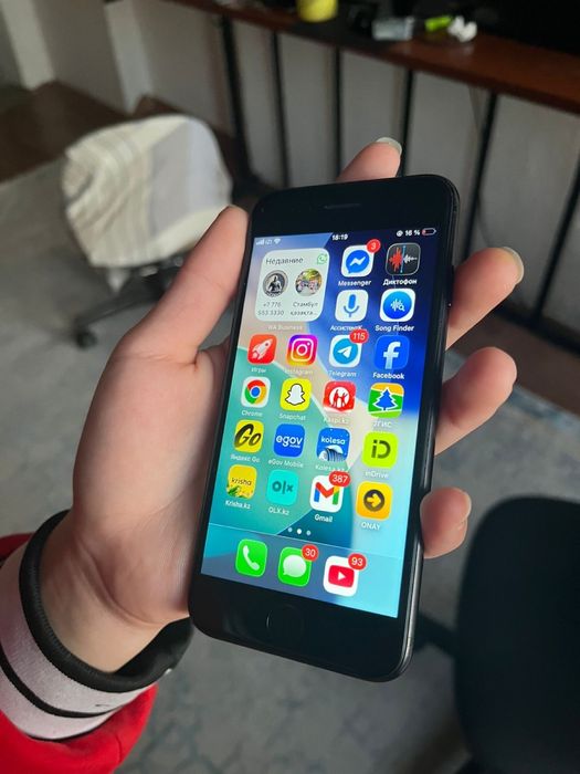 Продам Iphone SE