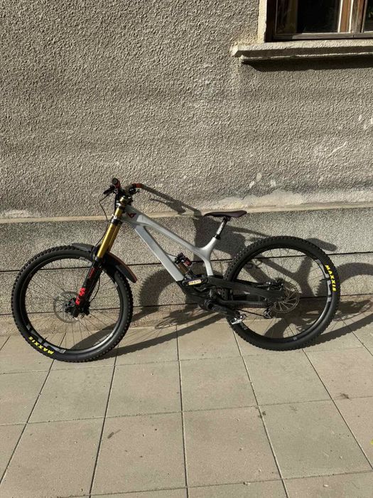 YT full carbon 29 L