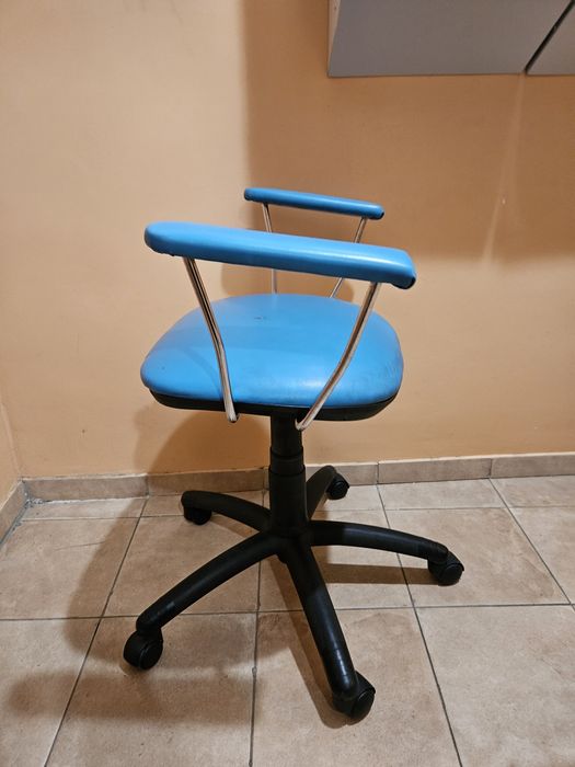 Офисное кресло сидушка
