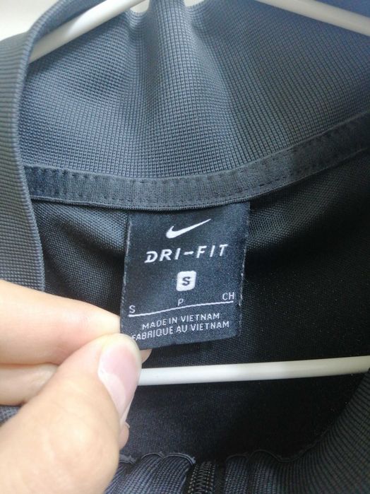 Спортивная кофта nike