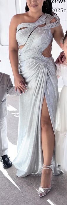 Официална  рокля