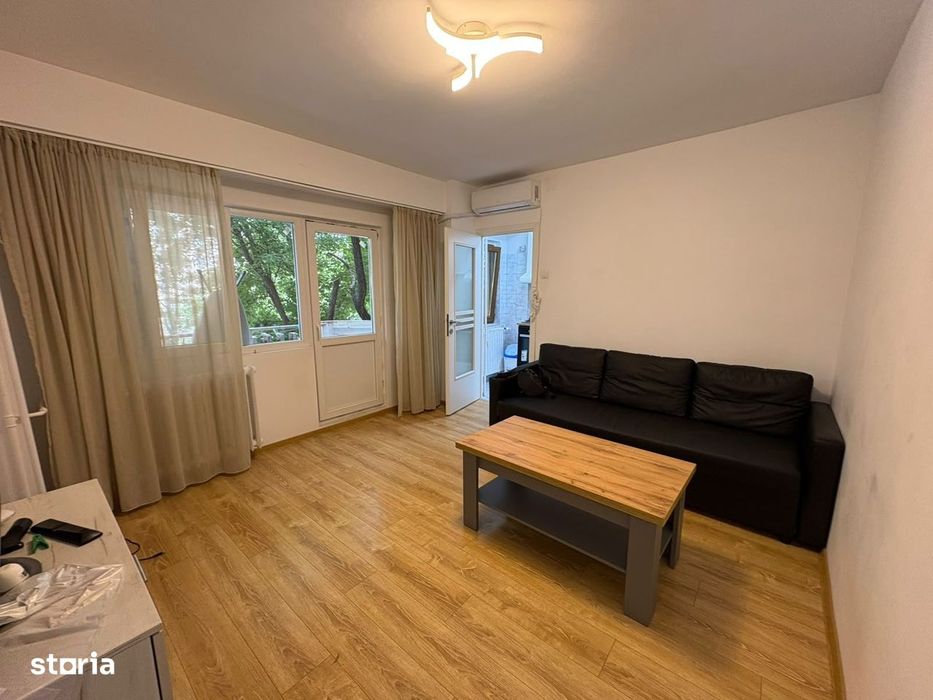 Garsoniera- Brancoveanu, Parcare Adp , Metrou 8 Minute, Modern