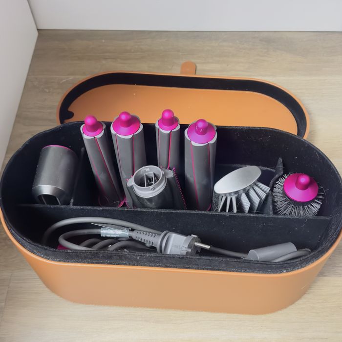 Dyson Airwrap – set complet cu accesorii
