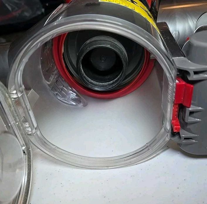 Dyson V8 Animal аккумуляторный пылесос