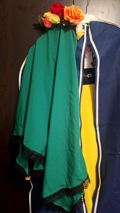 Дамска фолклорна носия-новодел