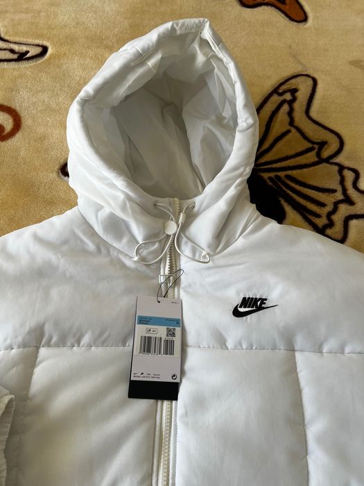 Дамско яке NIKE THERMA-Fit