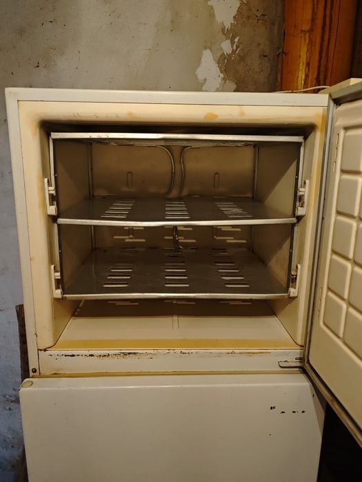 Холодильник рабочий