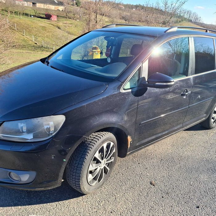 VOLKSWAGEN Touran 2011 — imagine 4