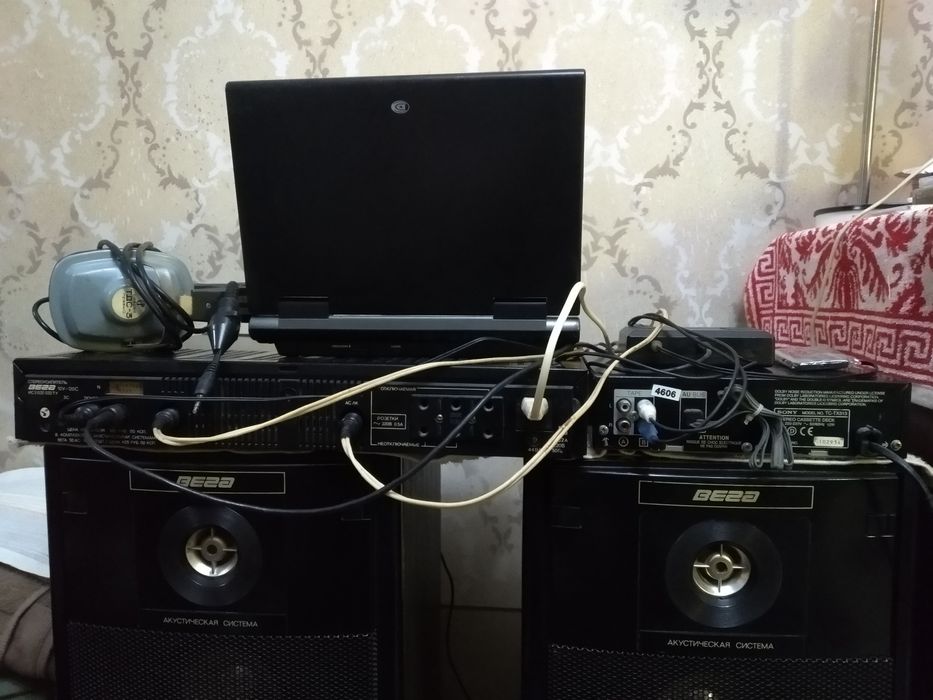 Колонки. Усилитель Вега. Приставка SONY-TX313. МП3. DVD. Наушники.