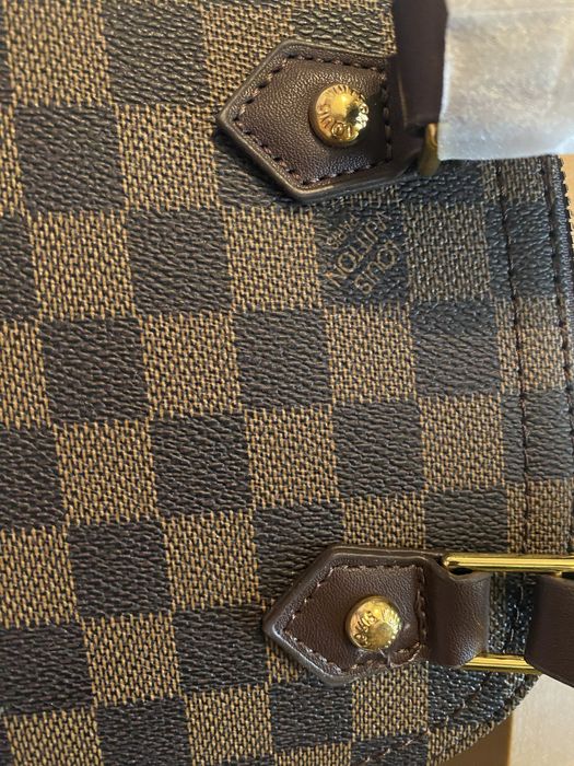 Geantă Louis Vuitton