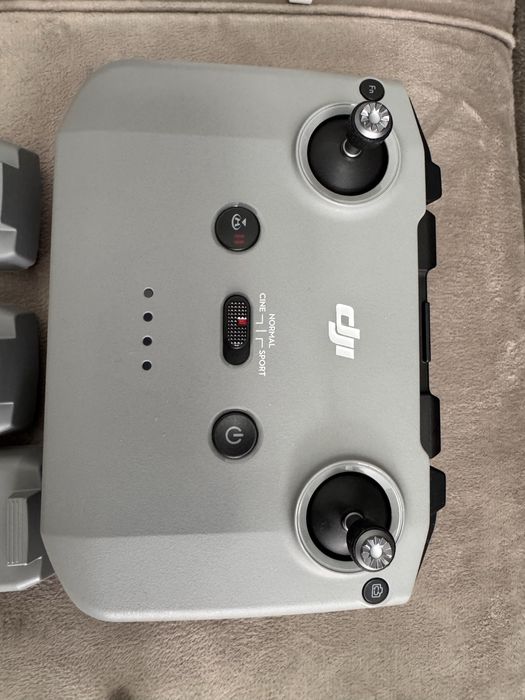 Dronă DJI Mini 2 Fly More Combo – Stare Impecabilă, doar testata , Pachet Complet + Filtre