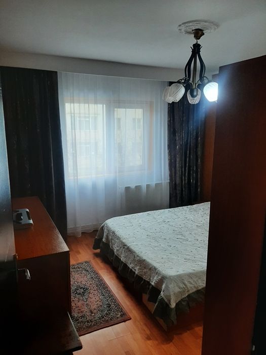 Închiriez apartament 3 camere Eremia Grigorescu