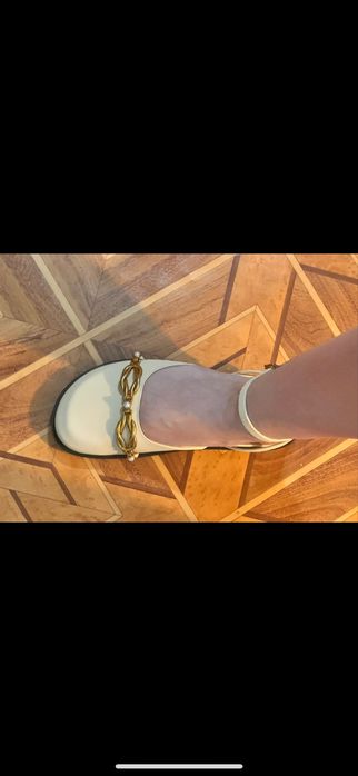 Продам сандали (босоножки)