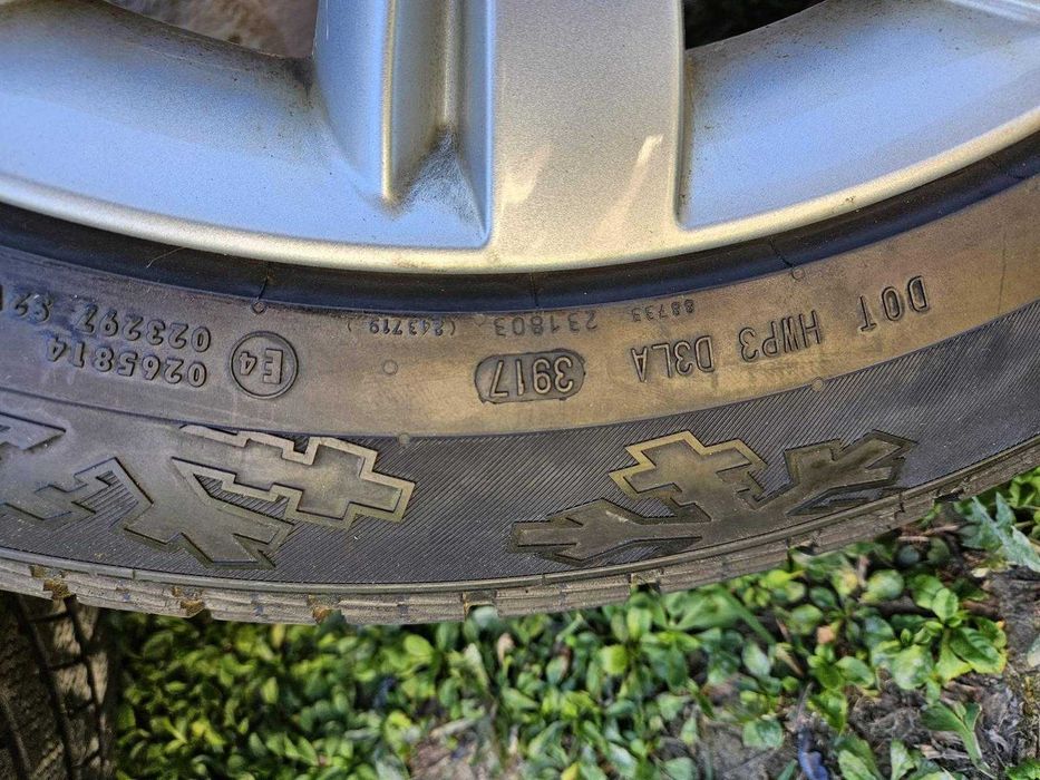 Jante originale Range Rover echipate cu anvelope iarna Continental CrossContact