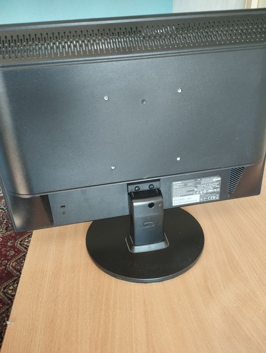 Монитор Филипс - 2 бр.