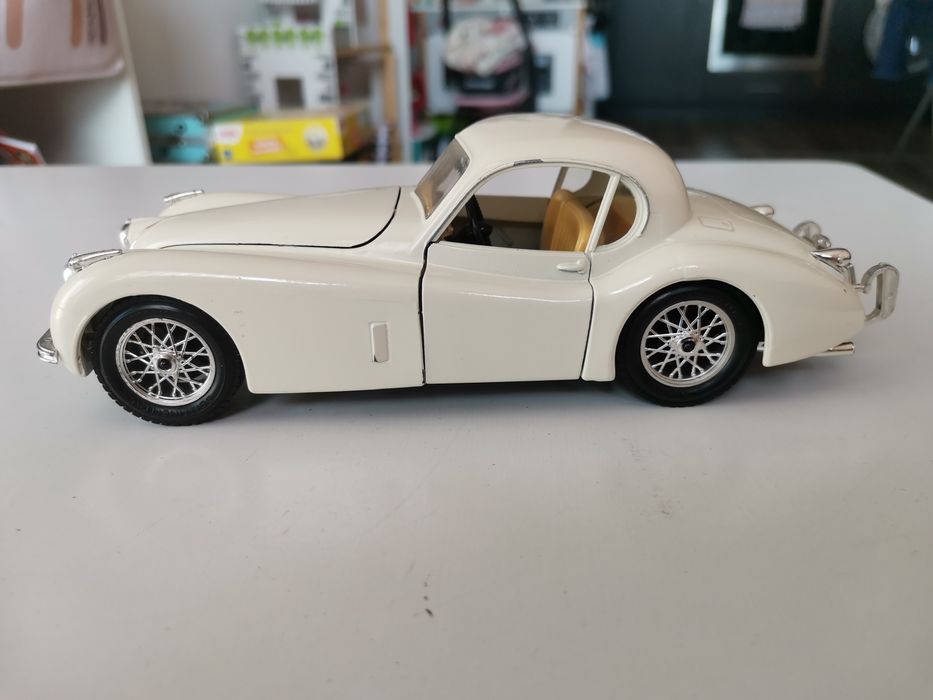 Jaguar xk 120 - Bburago