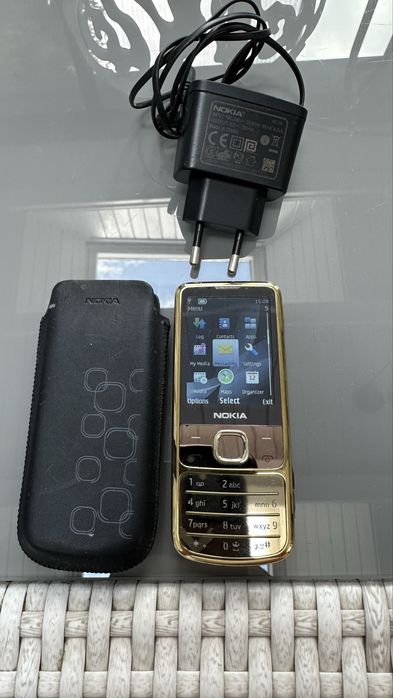 Nokia 6700 C1 Gold