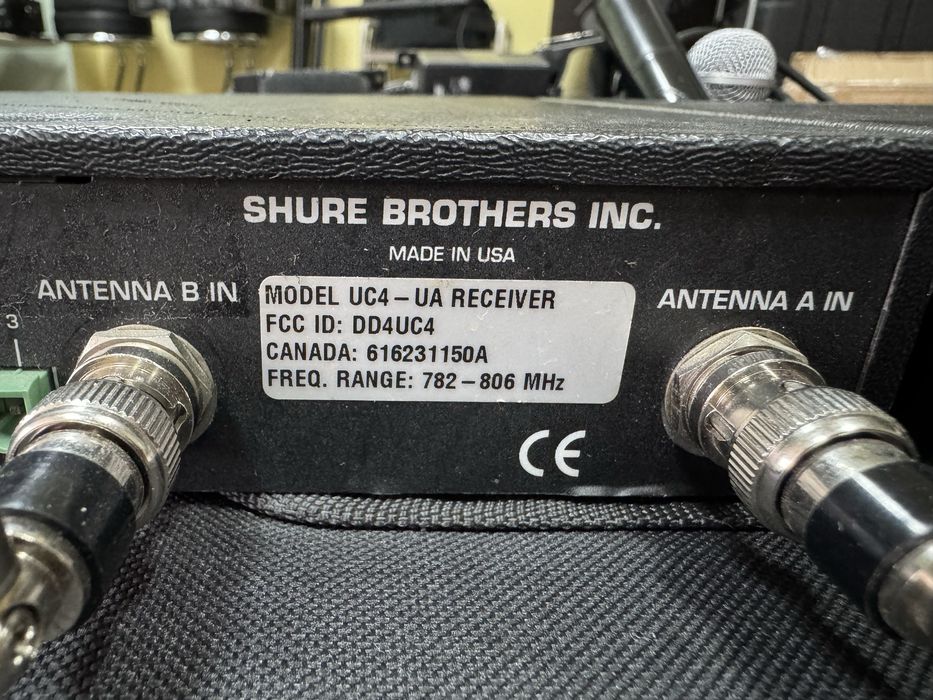 Shure uc cu microfon si bodypack 2 buc made in USA