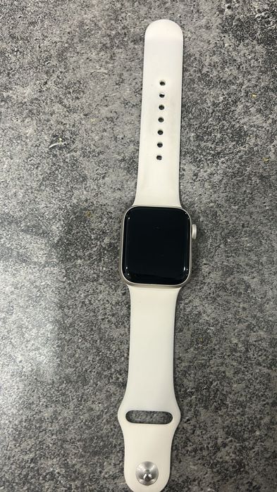 Продам Apple Watch SE 2 40мм