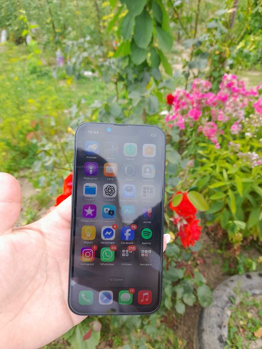 Vand iphone 14 in stare impecabila, folosit cateva luni