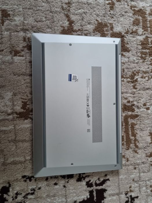 Display 14" HD HP 840 g7