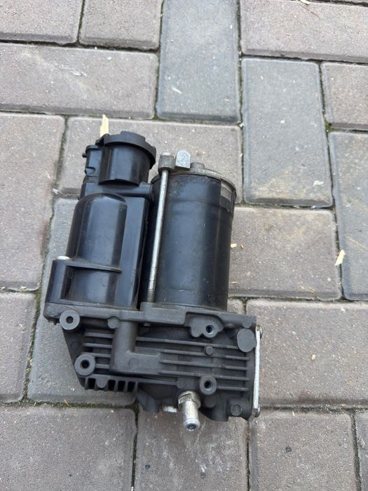 Компрессор пневмоподвески w221