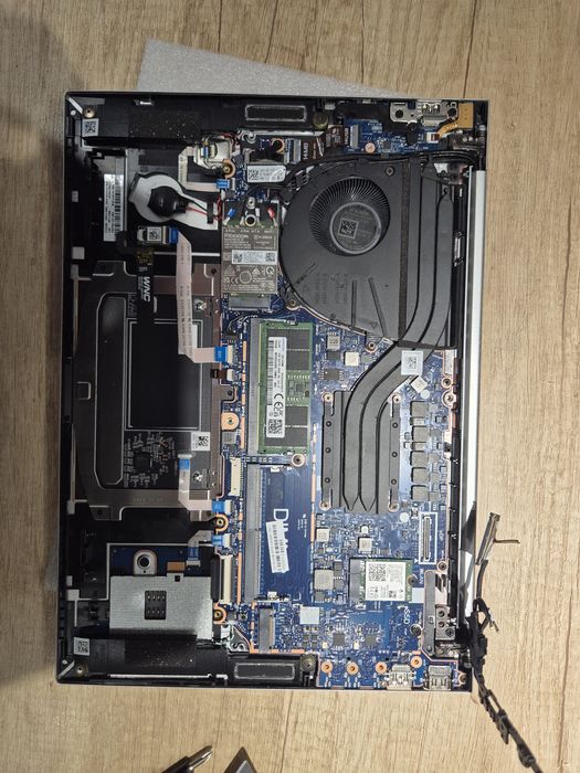 Mentenanţă & Reparaţii PC / Laptop,Hardware,Cable Management