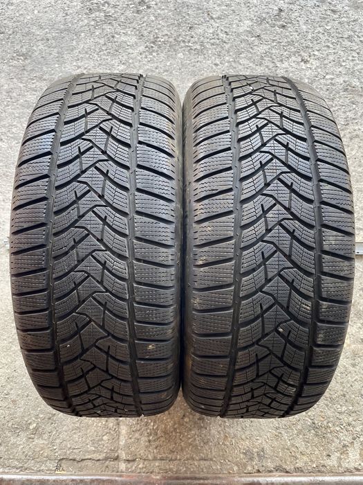 2 броя Зимни Гуми 235/55/17 DUNLOP