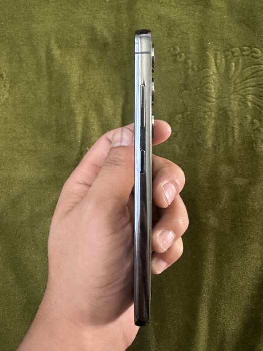 Galaxy S23 ………..