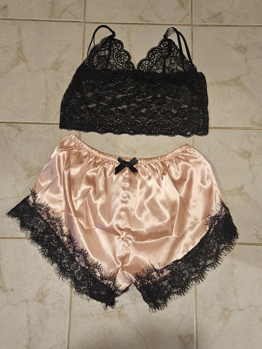 Елегантна пижама 4 части.