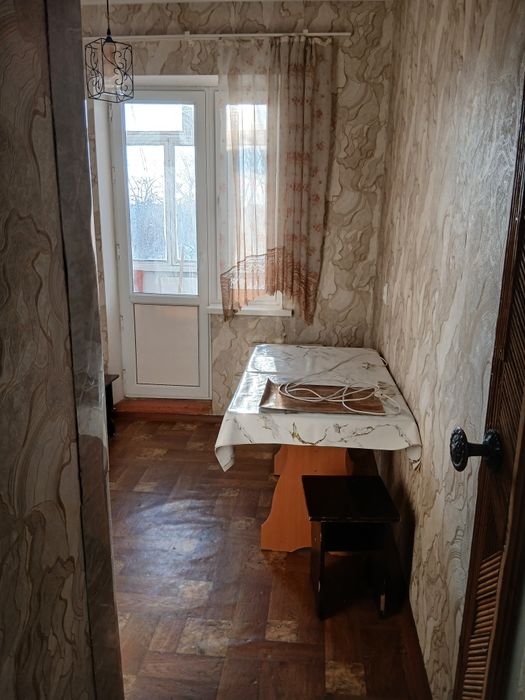 Сдается квартира в 10 мкр.