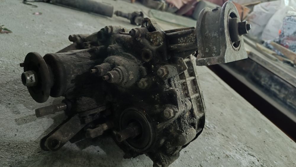 нива б/у запчасти