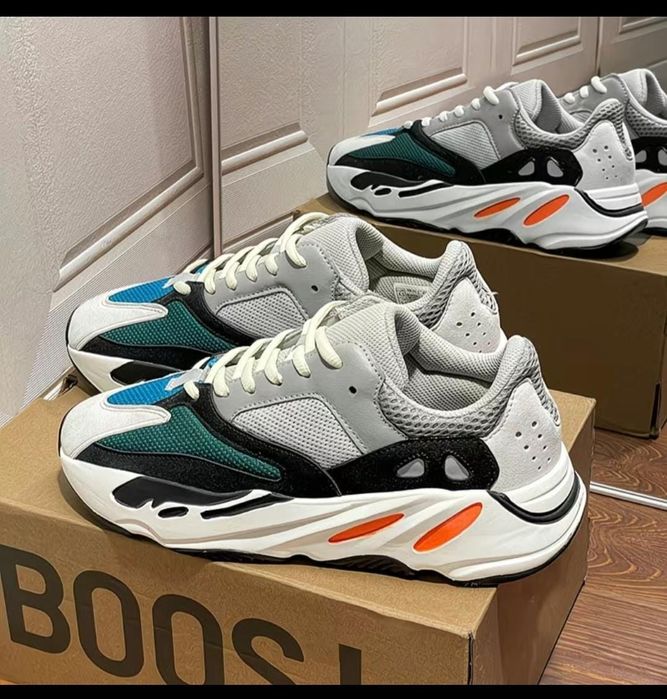 Продам красовки женские