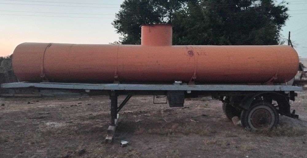 Продам цистерну для воды с прицепом