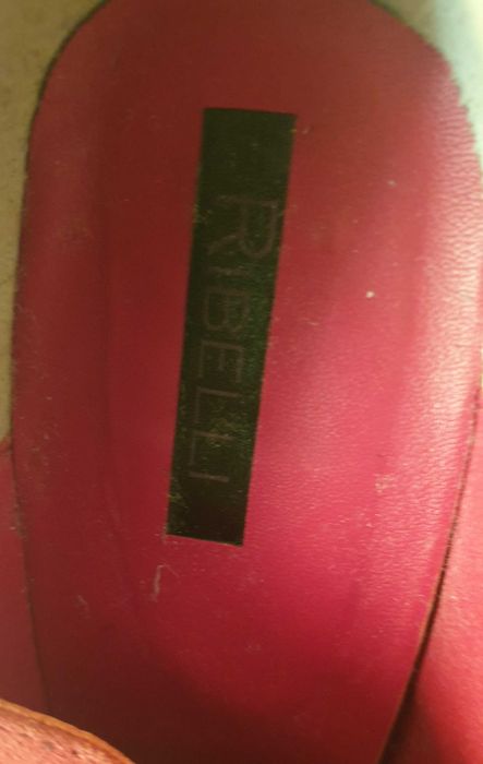 Pantofi antilopa noi