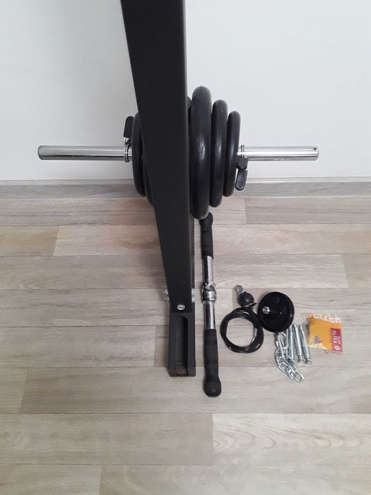 Aparat fitness de perete pentru tractiuni cu discuri .500 de lei