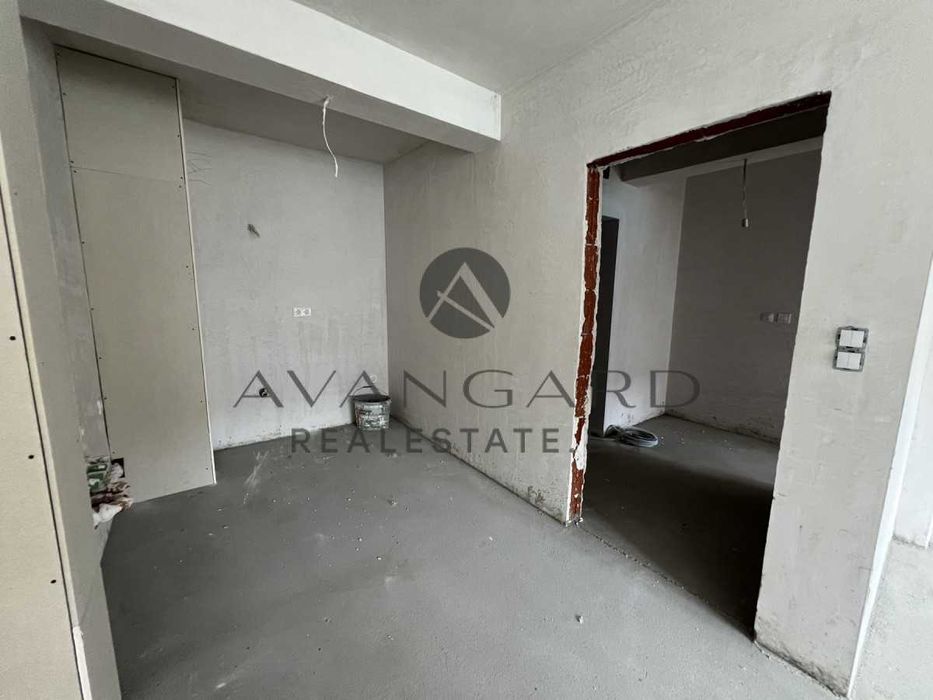 Продава се Двустаен апартамент в Пловдив, Кючук Париж - 71 кв.м за 1267 €/кв.м - Снимка #2