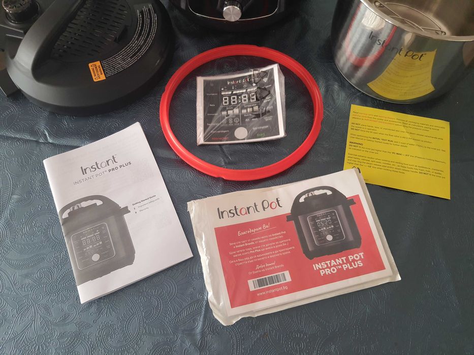 Продавам нов мултикукър Instant Pot Pro Plus