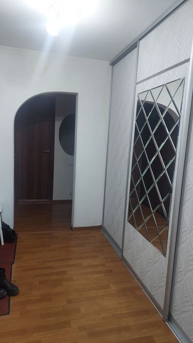 Продам двух комнатную