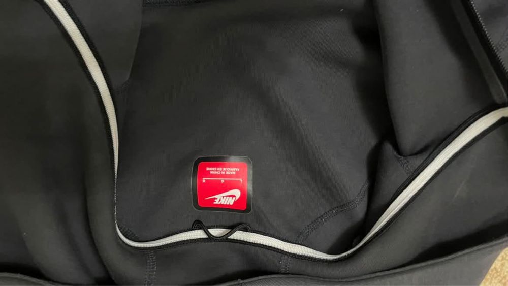 Nike tech fleece grey