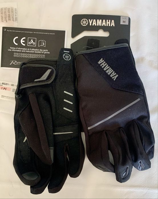 Manusi moto Yamaha Noi!