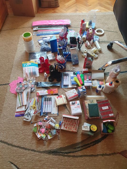 Hartie,carton,librarie