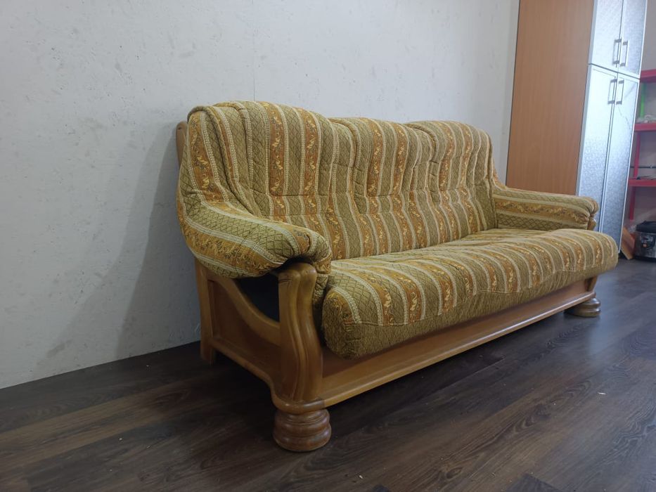 Мягкий уголок. Диван и 2 кресла