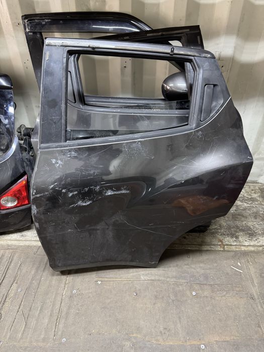 Запчасти ниссан жук двери крышка багажника 2010 по 2014 года