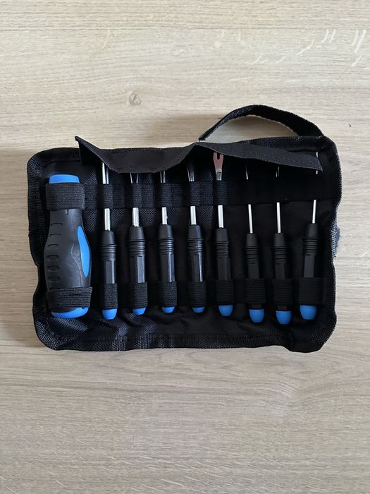 Продается набор инструментов в чехле,